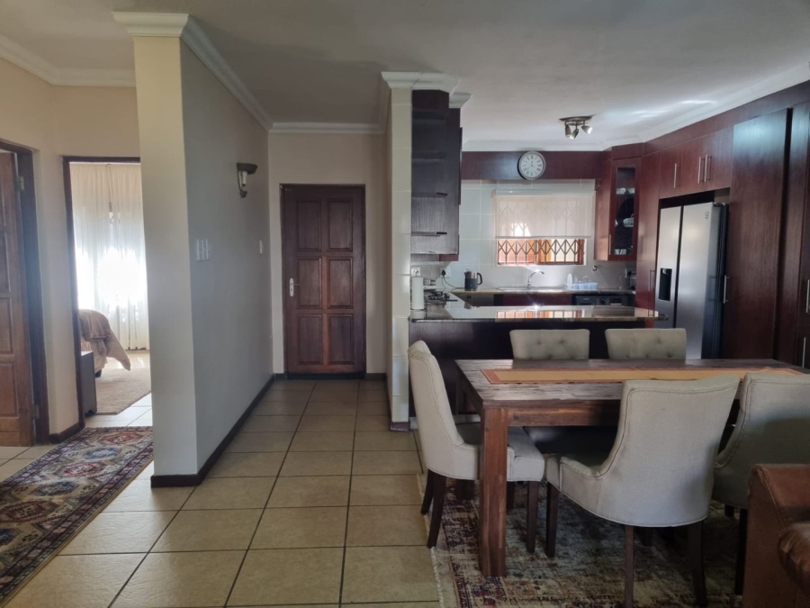 To Let 2 Bedroom Property for Rent in Melodie North West